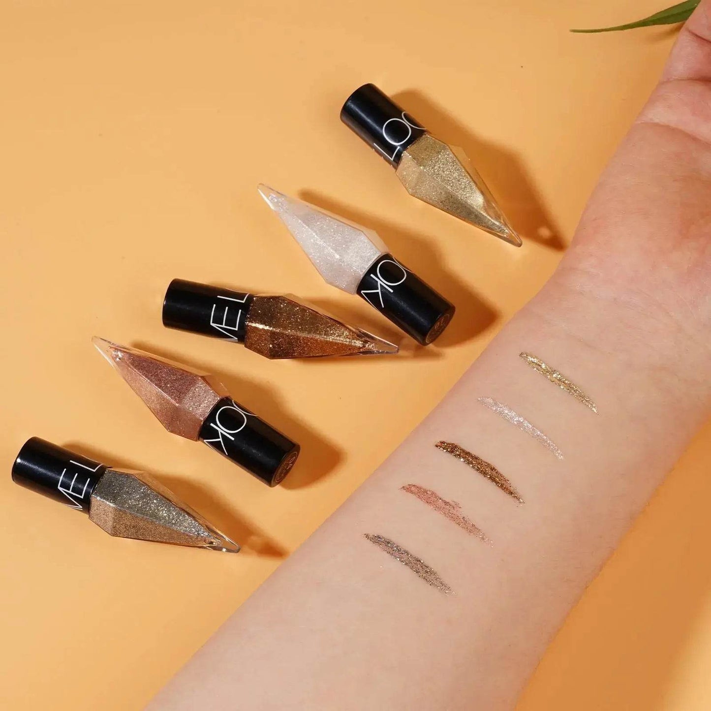 Diamond Shining Liquid Eyeliner - Afrotix