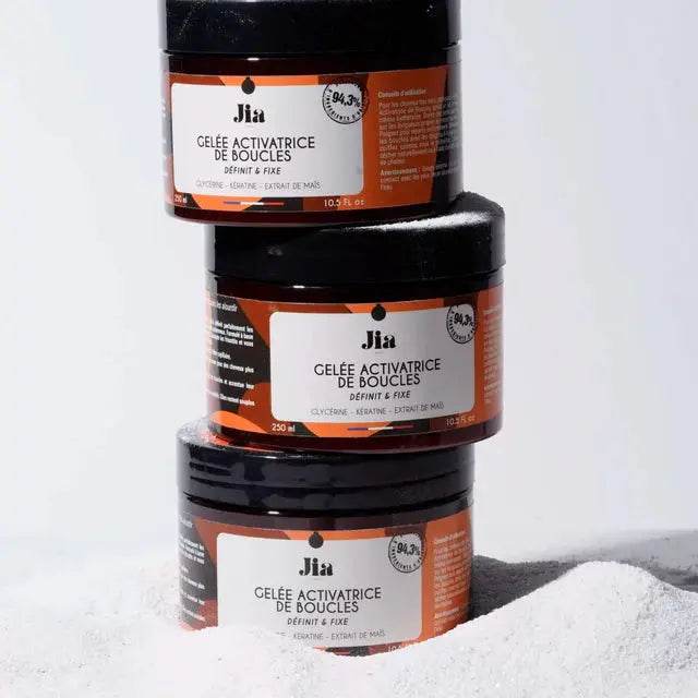 Gelée Activatrice de Boucles :DÉFINIT ET FIXE LES BOUCLES DURABLEMENT SANS LES ALOURDIR
- 250ml - Afrotix