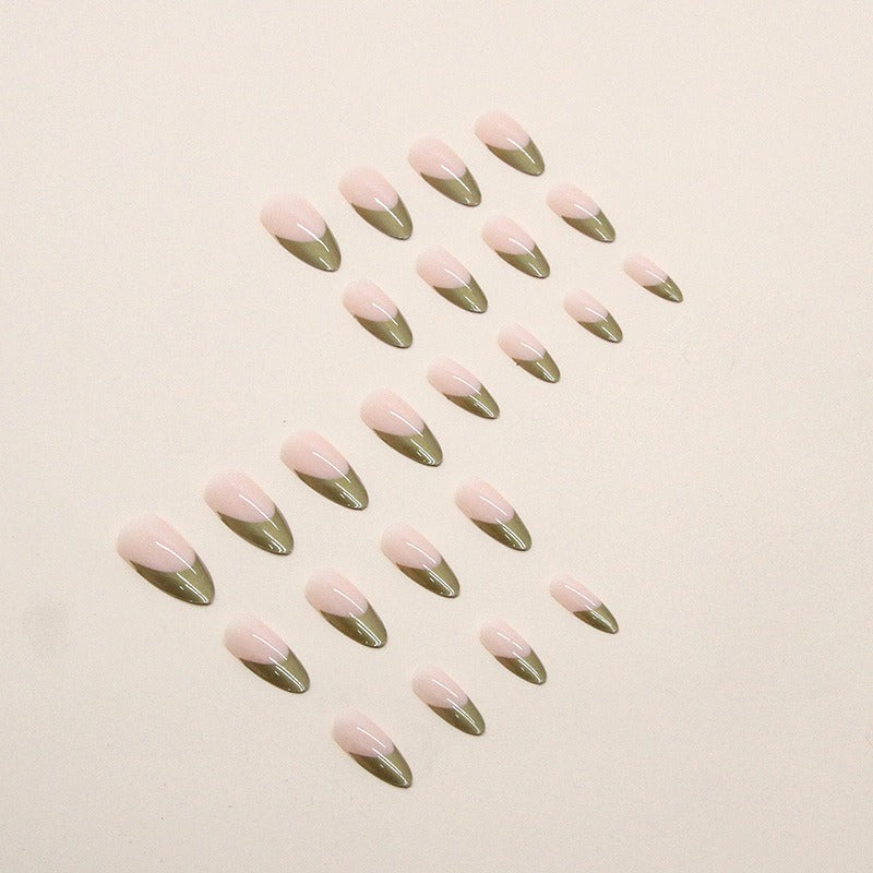 Faux Ongles en Pièces Spéciales, French Manicure en Or Perlé avec Ongles Amandes