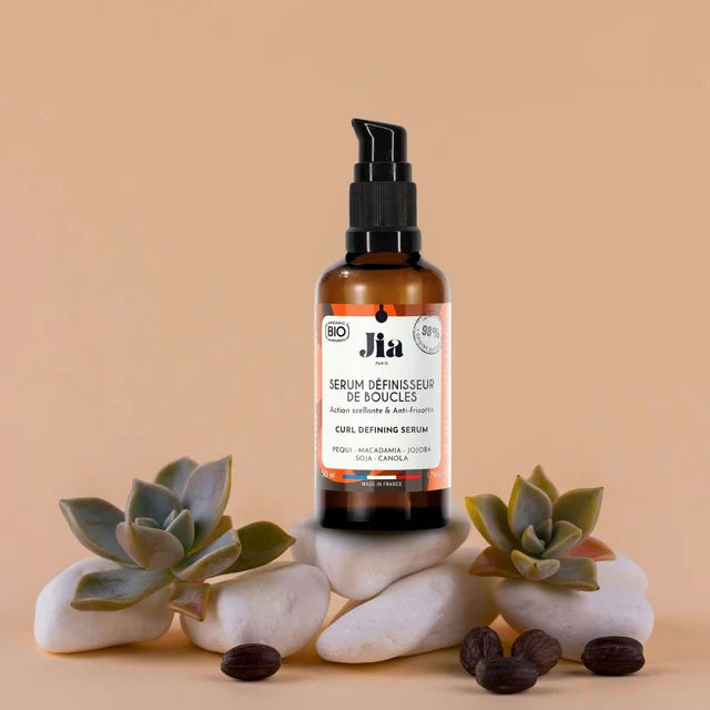 Sérum définisseur de boucles : SCELLE L'HYDRATATION, DÉFINIT LES BOUCLES ET NOURRIT LA FIBRE CAPILLAIRE - 250ml - Afrotix #